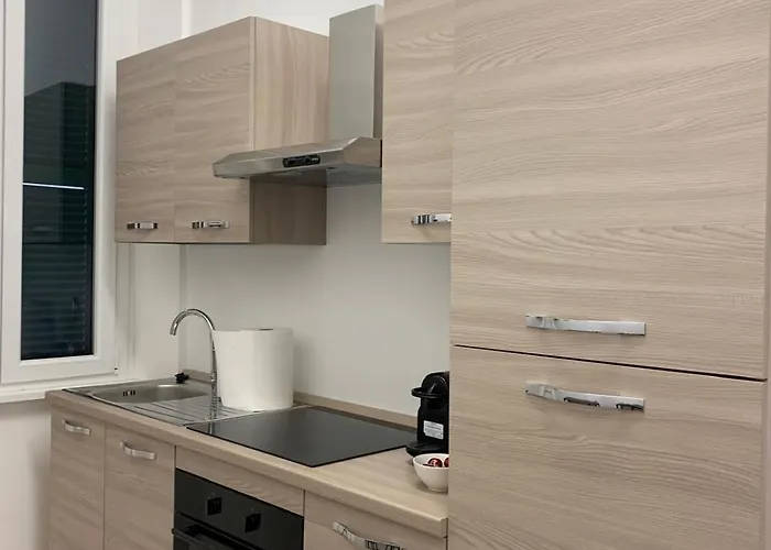 Nerhome San Giovanni 4* Roma